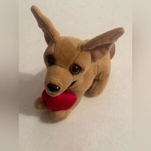 TACO BELL - Chihuahua Talking Plush Collctible Toy with Red Heart - Rrrrrrwow
